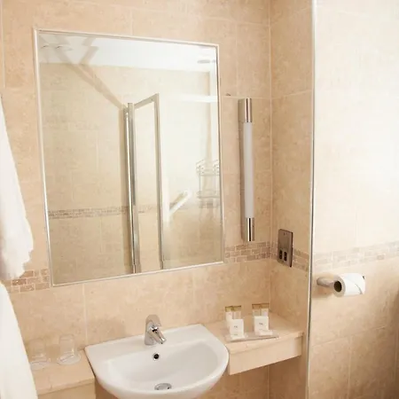 Ξενοδοχείο Kilmore 4*